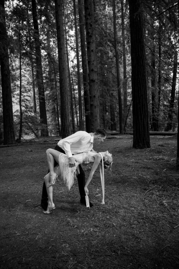 a non-traditional redwoods elopement