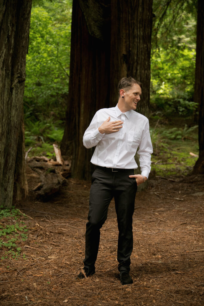 groom portraits in the redwoods